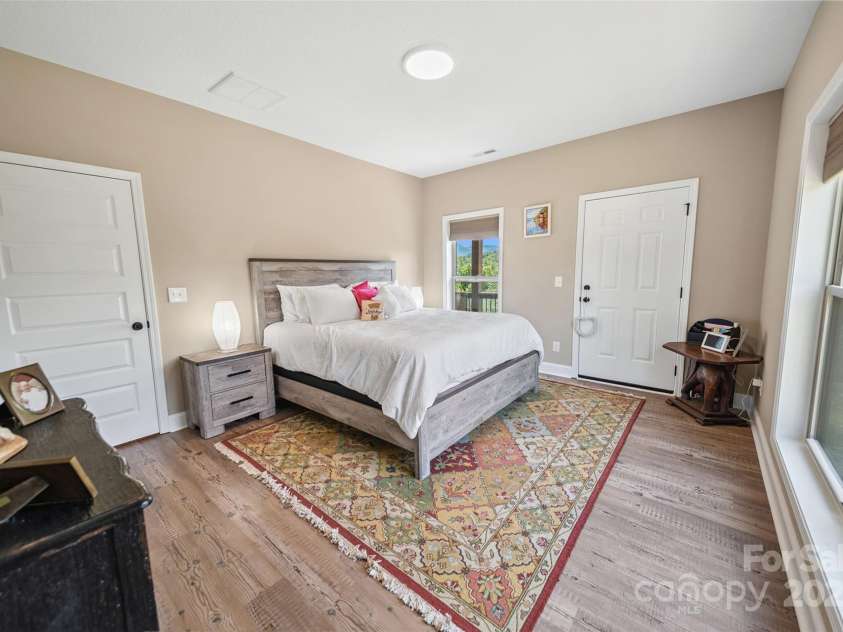 71 Banks Creek Road, Burnsville, NC 28714.  MLS# CAR4287171, YatesRealty ID 3755. 