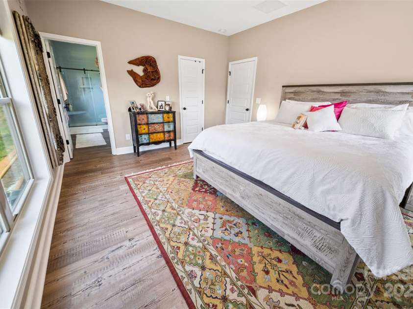 71 Banks Creek Road, Burnsville, NC 28714.  MLS# CAR4287171, YatesRealty ID 3755. 