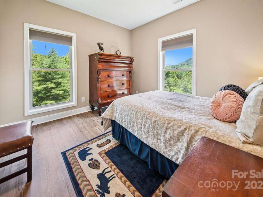 71 Banks Creek Road, Burnsville, NC 28714.  MLS# CAR4287171, YatesRealty ID 3755. 