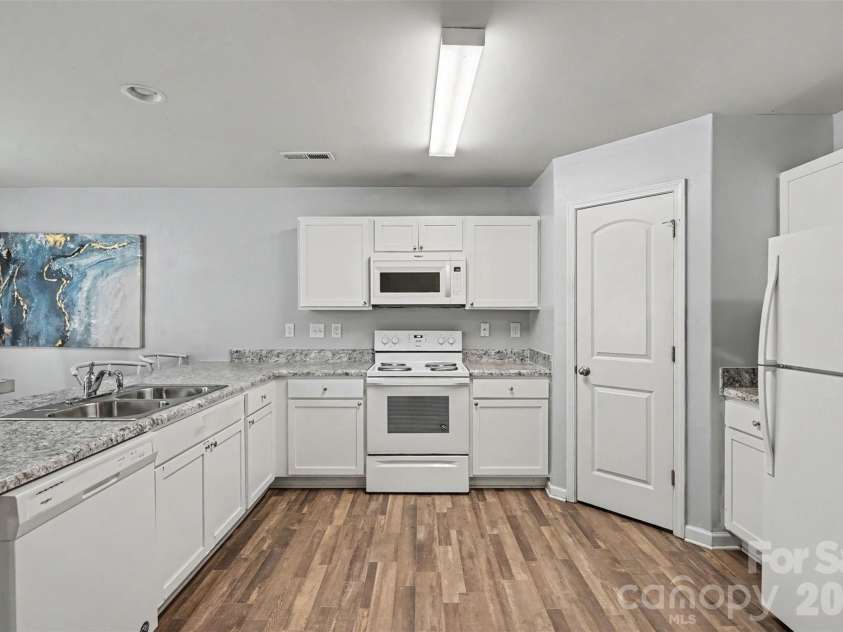 347 Cornwall Drive, Salisbury, NC 28147.  MLS# CAR4405138, YatesRealty ID 37551. 