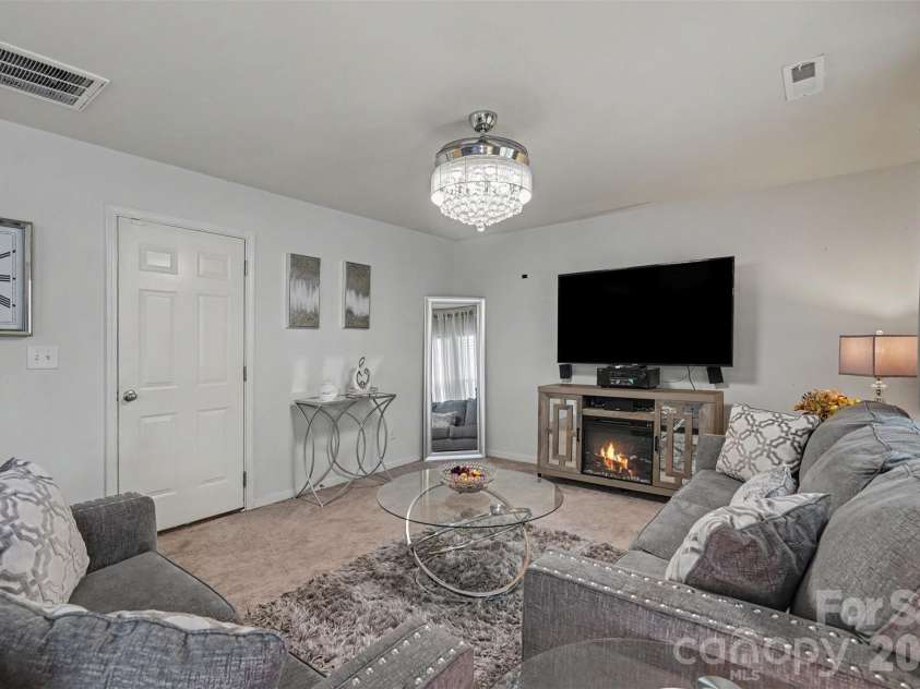 347 Cornwall Drive, Salisbury, NC 28147.  MLS# CAR4405138, YatesRealty ID 37551. 