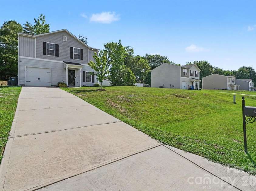 347 Cornwall Drive, Salisbury, NC 28147.  MLS# CAR4405138, YatesRealty ID 37551. 