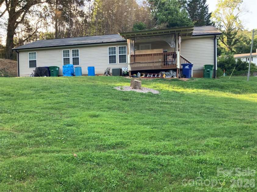 129 Concord Road, Asheville, NC 28803.  MLS# CAR4404084, YatesRealty ID 37552. 