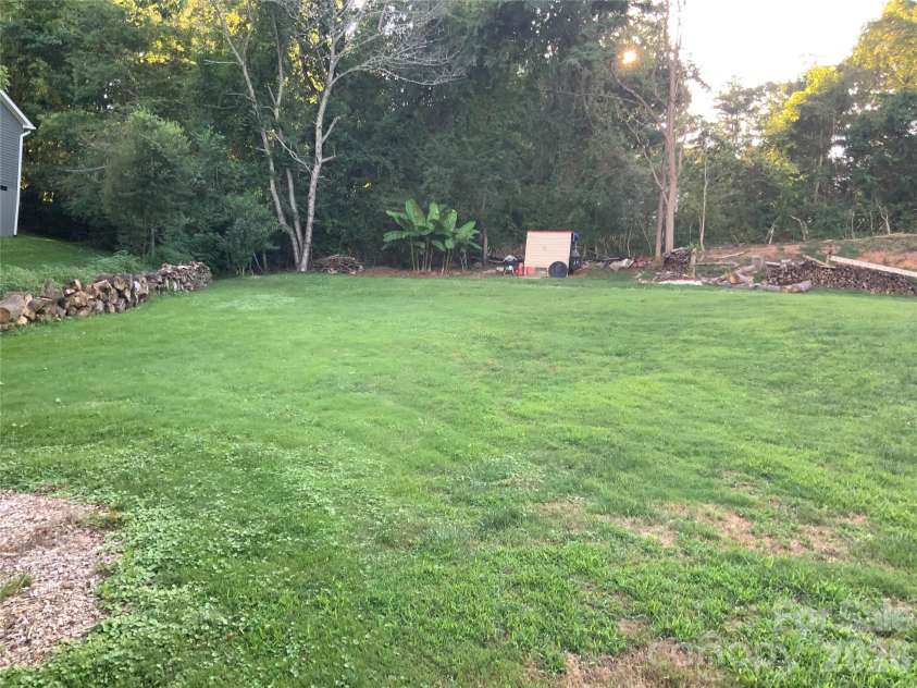 129 Concord Road, Asheville, NC 28803.  MLS# CAR4404084, YatesRealty ID 37552. 