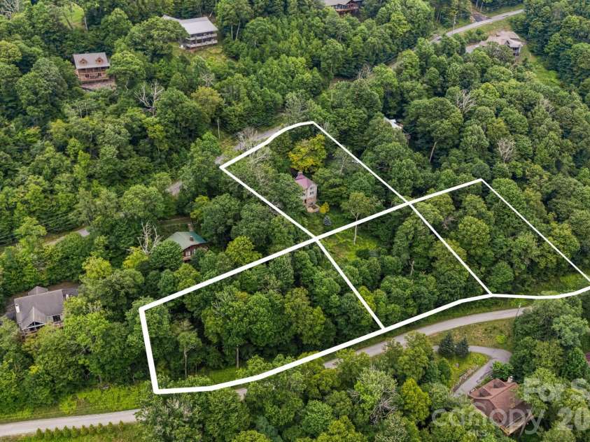 692 Mckinney Gap Drive, Mars Hill, NC 28754.  MLS# CAR4399041, YatesRealty ID 37553. 