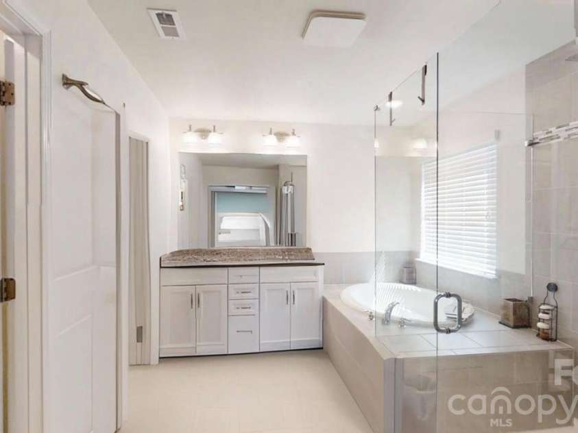 111 Lantern Acres Drive, Mooresville, NC 28115.  MLS# CAR4404268, YatesRealty ID 37554. 