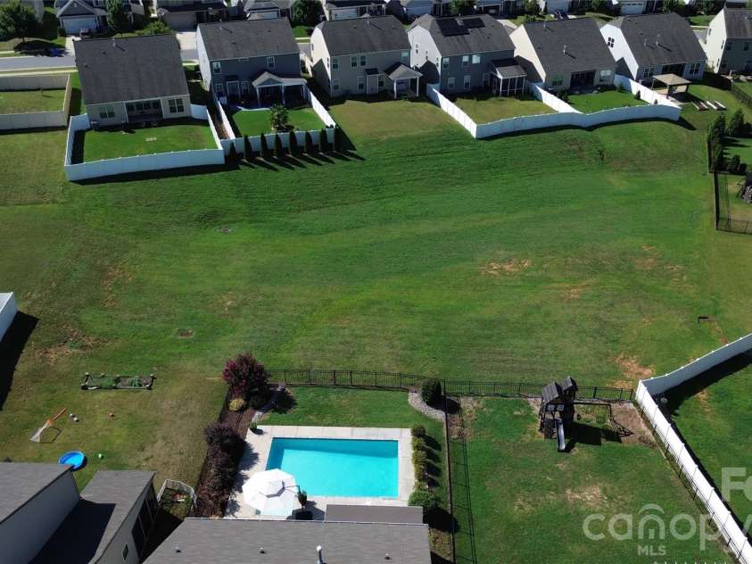 111 Lantern Acres Drive, Mooresville, NC 28115.  MLS# CAR4404268, YatesRealty ID 37554. 