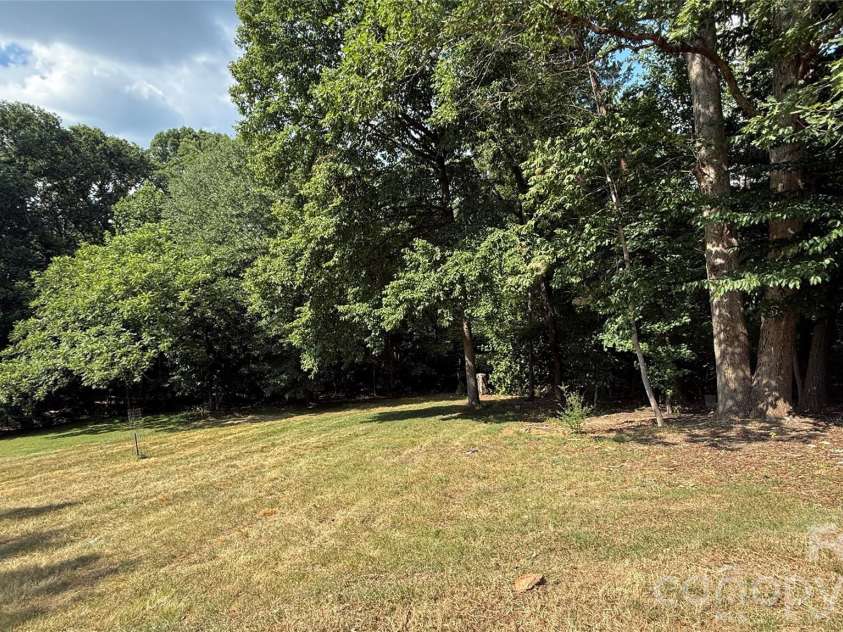 210 Bleynat Street, Valdese, NC 28690.  MLS# CAR4393221, YatesRealty ID 37559. 