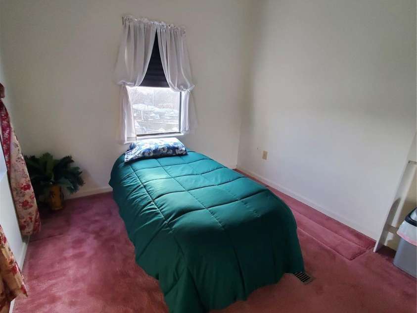 101 Cardinal Drive, New London, NC 28127.  MLS# CAR4340297, YatesRealty ID 3756. Bedroom