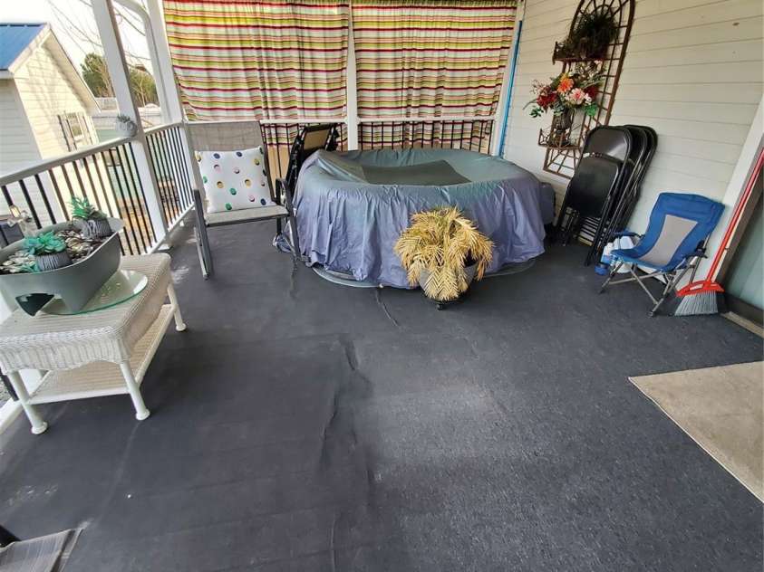 101 Cardinal Drive, New London, NC 28127.  MLS# CAR4340297, YatesRealty ID 3756. Deck