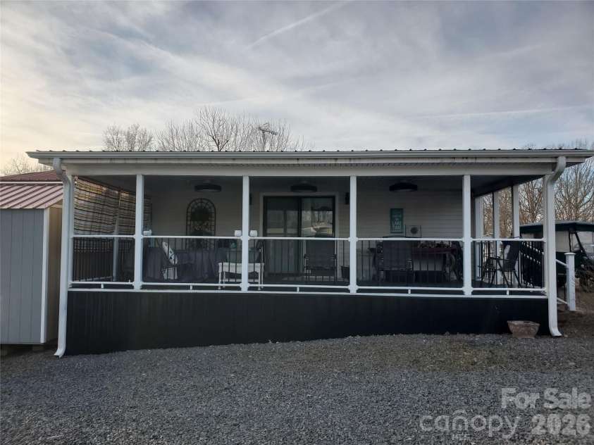 101 Cardinal Drive, New London, NC 28127.  MLS# CAR4340297, YatesRealty ID 3756. Deck