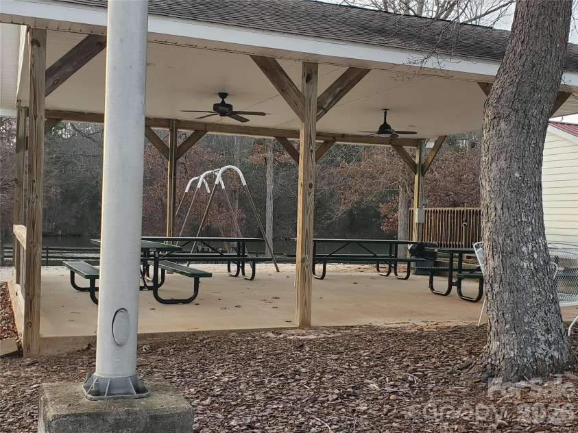 101 Cardinal Drive, New London, NC 28127.  MLS# CAR4340297, YatesRealty ID 3756. Picnic