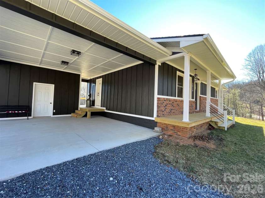 2019 Dale Road, Spruce Pine, NC 28777.  MLS# CAR4335302, YatesRealty ID 3756. 