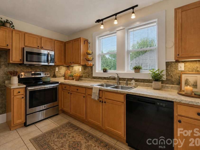 10 Enka Oak Street, Candler, NC 28715.  MLS# CAR4398797, YatesRealty ID 37561. Virtually staged