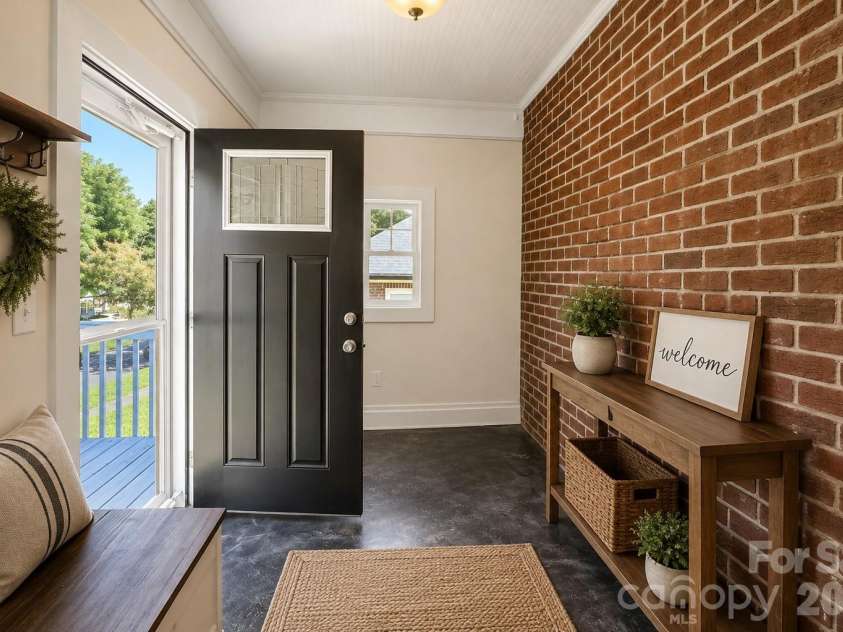 10 Enka Oak Street, Candler, NC 28715.  MLS# CAR4398797, YatesRealty ID 37561. Virtually staged - Entry Foyer / Flex Space 79 Sq Ft.