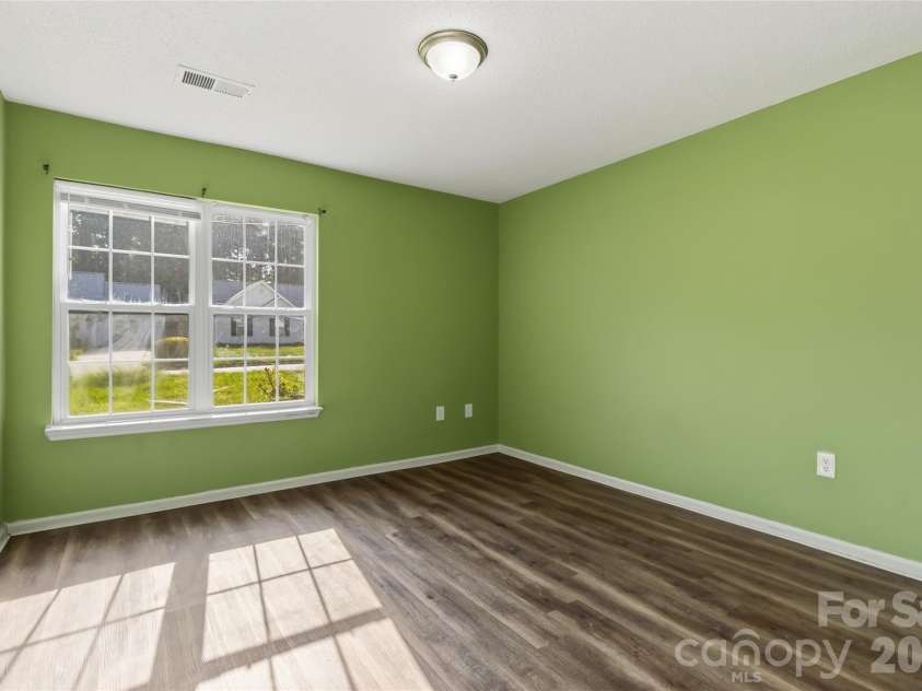 6421 Elgywood Lane, Charlotte, NC 28213.  MLS# CAR4402020, YatesRealty ID 37563. Second Bedroom