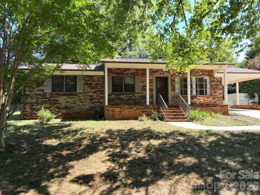 930 Eastview Street, Shelby, NC 28152.  MLS# CAR4398911, YatesRealty ID 37564. Front view