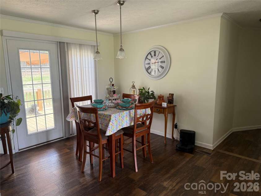 6883 Airport Road, Mount Croghan, SC 29727.  MLS# CAR4405176, YatesRealty ID 37565. Dining