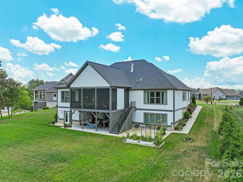549 Daniel Circle Drive, Mills River, NC 28759.  MLS# CAR4402776, YatesRealty ID 37567. 