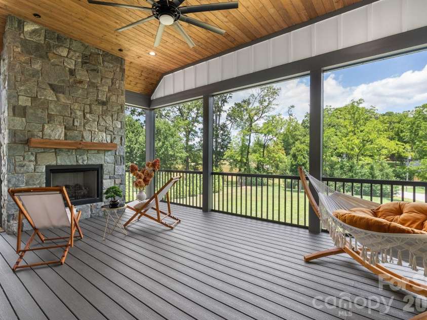 549 Daniel Circle Drive, Mills River, NC 28759.  MLS# CAR4402776, YatesRealty ID 37567. 