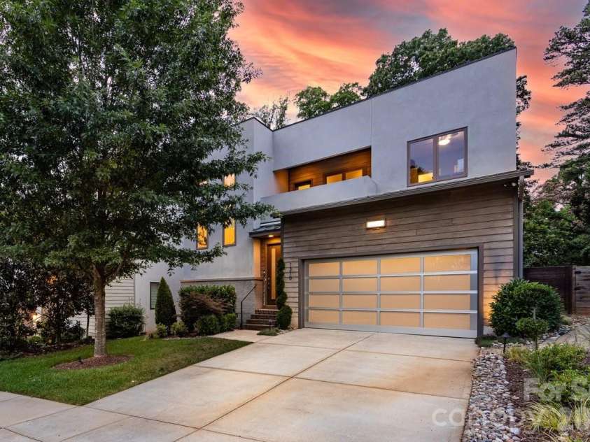 1310 Levy Way, Charlotte, NC 28205.  MLS# CAR4368279, YatesRealty ID 37568. 1310 Levy Way