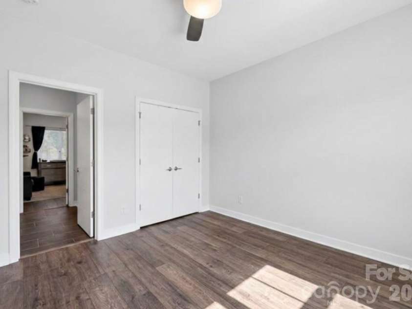 1310 Levy Way, Charlotte, NC 28205.  MLS# CAR4368279, YatesRealty ID 37568. 