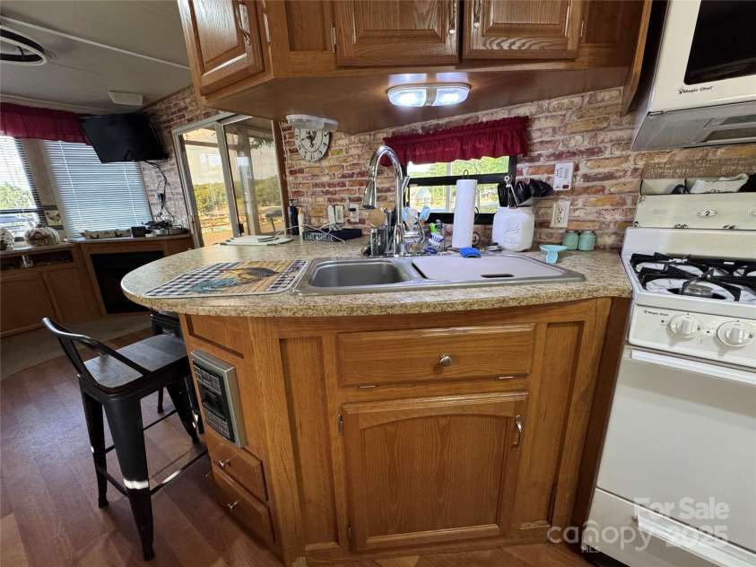 111 Club House Extension, New London, NC 28127.  MLS# CAR4295285, YatesRealty ID 3757. 