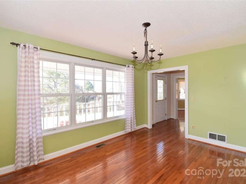 233 Ledbetter Road, Arden, NC 28704.  MLS# CAR4332702, YatesRealty ID 3757. 
