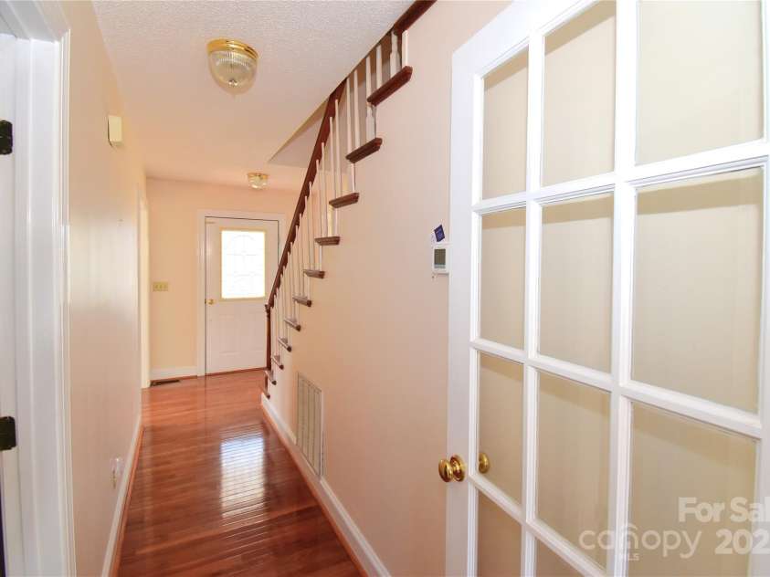 233 Ledbetter Road, Arden, NC 28704.  MLS# CAR4332702, YatesRealty ID 3757. 