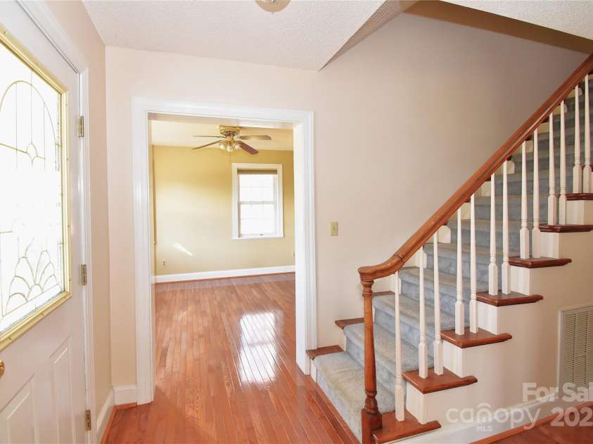 233 Ledbetter Road, Arden, NC 28704.  MLS# CAR4332702, YatesRealty ID 3757. 