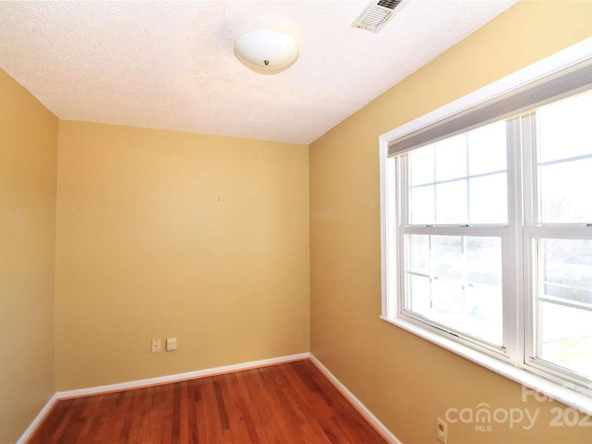 233 Ledbetter Road, Arden, NC 28704.  MLS# CAR4332702, YatesRealty ID 3757. 