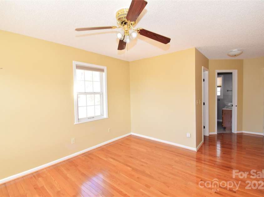 233 Ledbetter Road, Arden, NC 28704.  MLS# CAR4332702, YatesRealty ID 3757. 