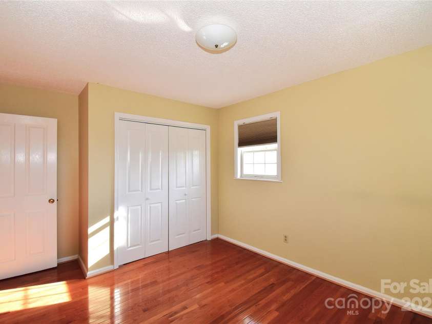 233 Ledbetter Road, Arden, NC 28704.  MLS# CAR4332702, YatesRealty ID 3757. 