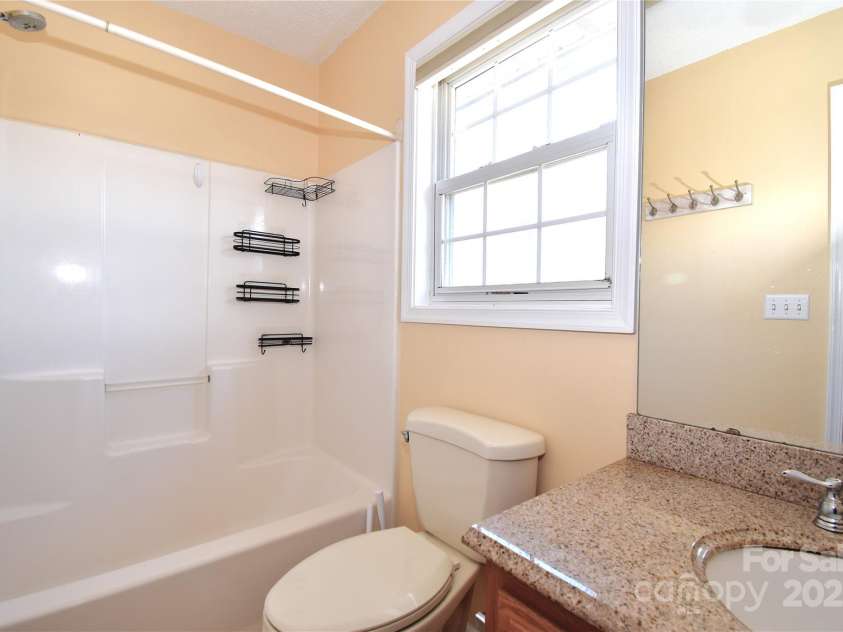 233 Ledbetter Road, Arden, NC 28704.  MLS# CAR4332702, YatesRealty ID 3757. 