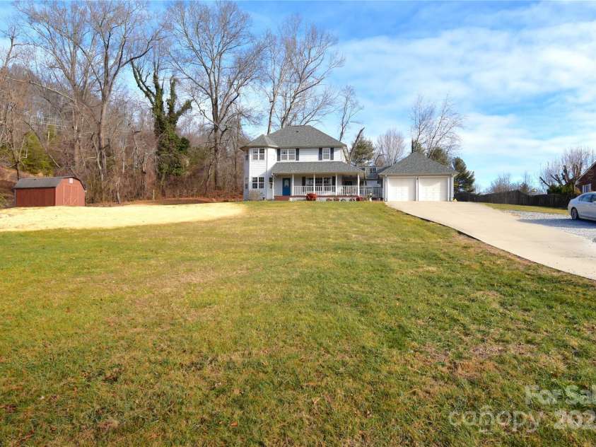 233 Ledbetter Road, Arden, NC 28704.  MLS# CAR4332702, YatesRealty ID 3757. 