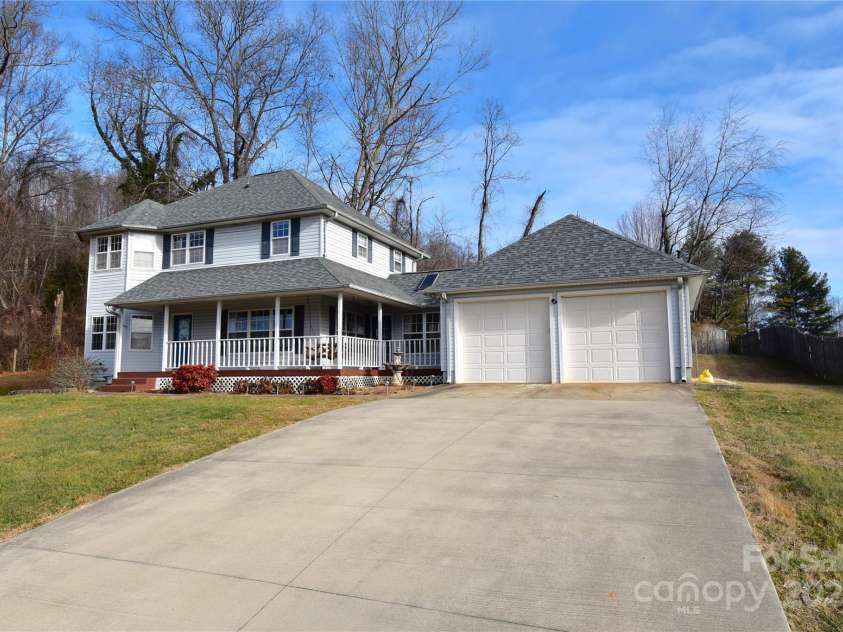 233 Ledbetter Road, Arden, NC 28704.  MLS# CAR4332702, YatesRealty ID 3757. 