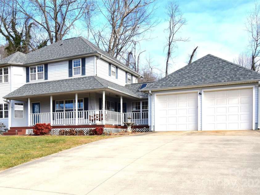 233 Ledbetter Road, Arden, NC 28704.  MLS# CAR4332702, YatesRealty ID 3757. 