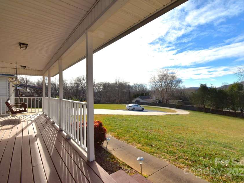 233 Ledbetter Road, Arden, NC 28704.  MLS# CAR4332702, YatesRealty ID 3757. 