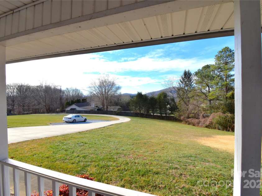 233 Ledbetter Road, Arden, NC 28704.  MLS# CAR4332702, YatesRealty ID 3757. 
