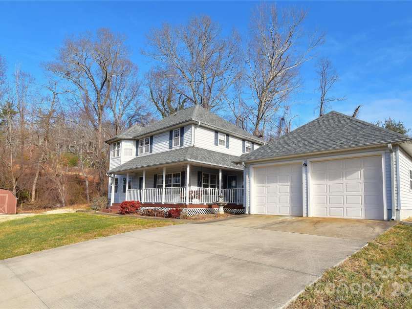 233 Ledbetter Road, Arden, NC 28704.  MLS# CAR4332702, YatesRealty ID 3757. 