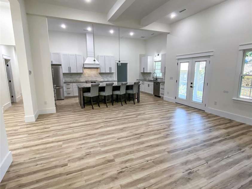 409 19th Avenue Circle, Hickory, NC 28601.  MLS# CAR4183805, YatesRealty ID 3757. 