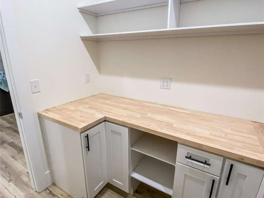 409 19th Avenue Circle, Hickory, NC 28601.  MLS# CAR4183805, YatesRealty ID 3757. 