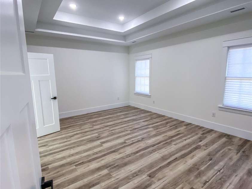 409 19th Avenue Circle, Hickory, NC 28601.  MLS# CAR4183805, YatesRealty ID 3757. 