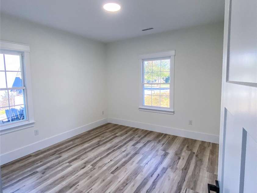 409 19th Avenue Circle, Hickory, NC 28601.  MLS# CAR4183805, YatesRealty ID 3757. 