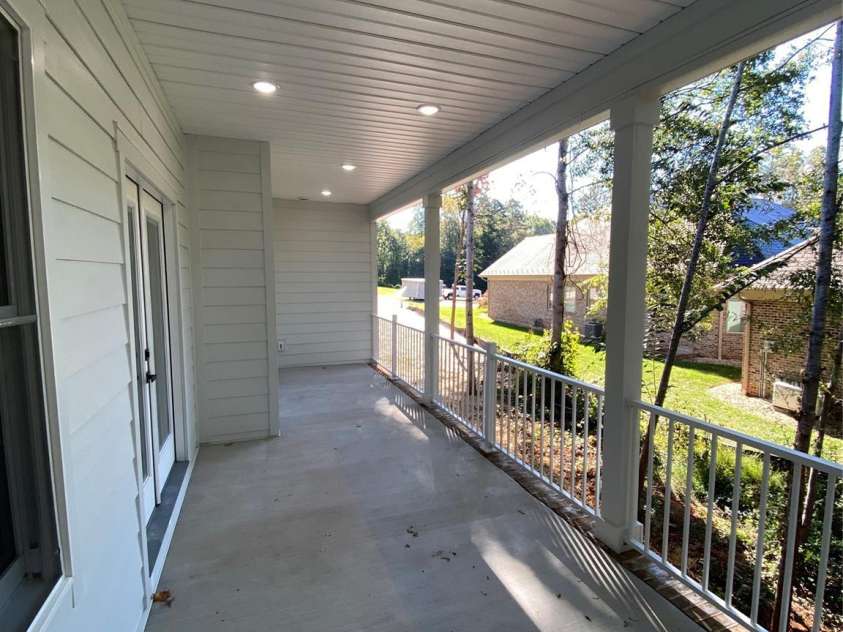 409 19th Avenue Circle, Hickory, NC 28601.  MLS# CAR4317879, YatesRealty ID 3757. 