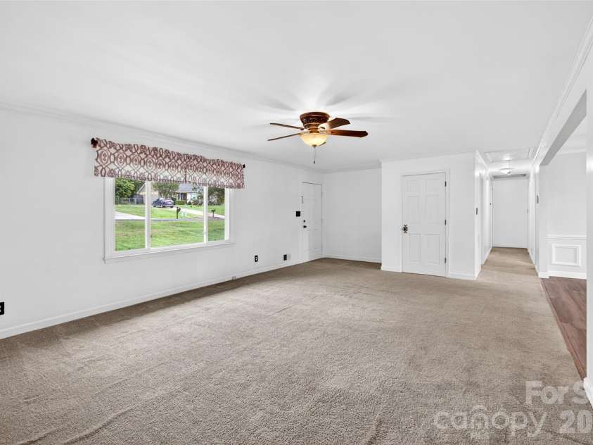 109 Woodruff Court, Moore, SC 29369.  MLS# CAR4388403, YatesRealty ID 37570. 