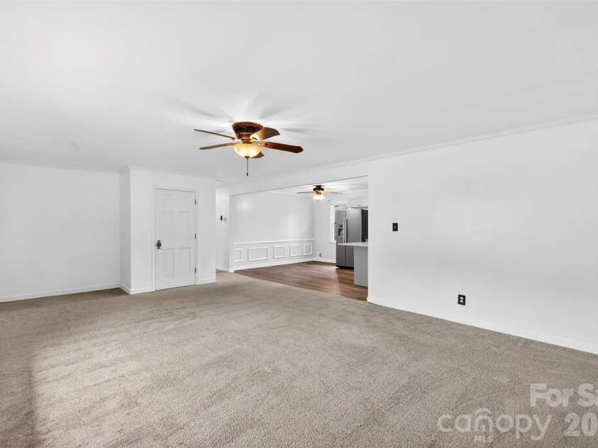 109 Woodruff Court, Moore, SC 29369.  MLS# CAR4388403, YatesRealty ID 37570. 