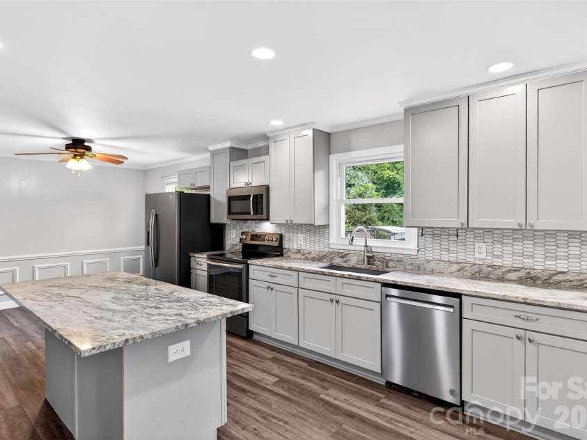 109 Woodruff Court, Moore, SC 29369.  MLS# CAR4388403, YatesRealty ID 37570. 