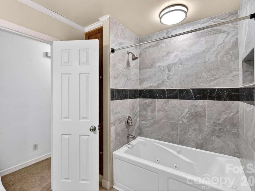 109 Woodruff Court, Moore, SC 29369.  MLS# CAR4388403, YatesRealty ID 37570. 