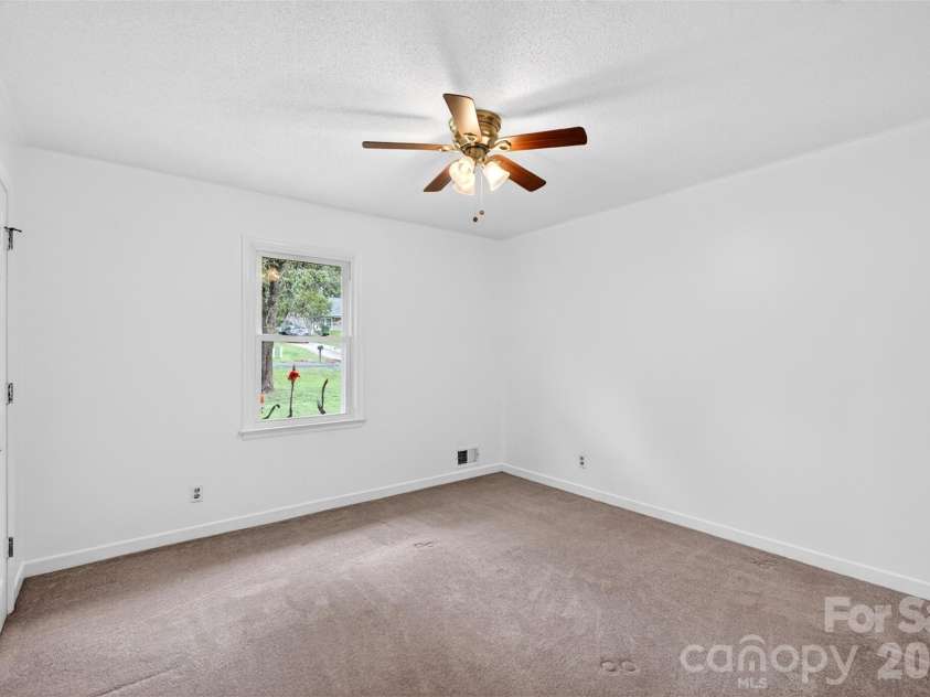 109 Woodruff Court, Moore, SC 29369.  MLS# CAR4388403, YatesRealty ID 37570. 